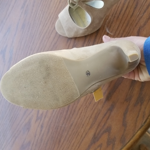 High heels - Picture 2 of 4